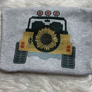 Brand new unisex yellow Jeep tee shirt